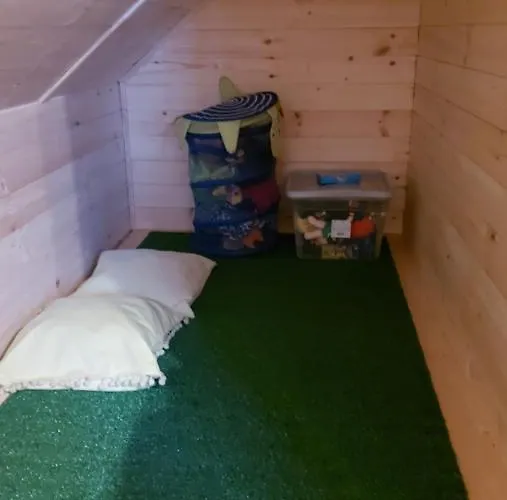 Semesterbostad Farwne Checze Wdzydze Kiszewskie